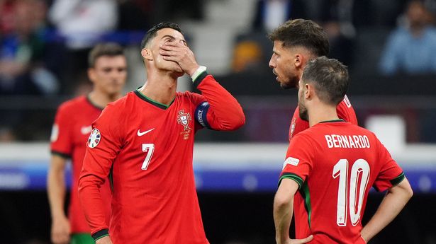 MASALAH YANG MEMBAYANGI PORTUGAL JELANG MELAWAN PRANCIS